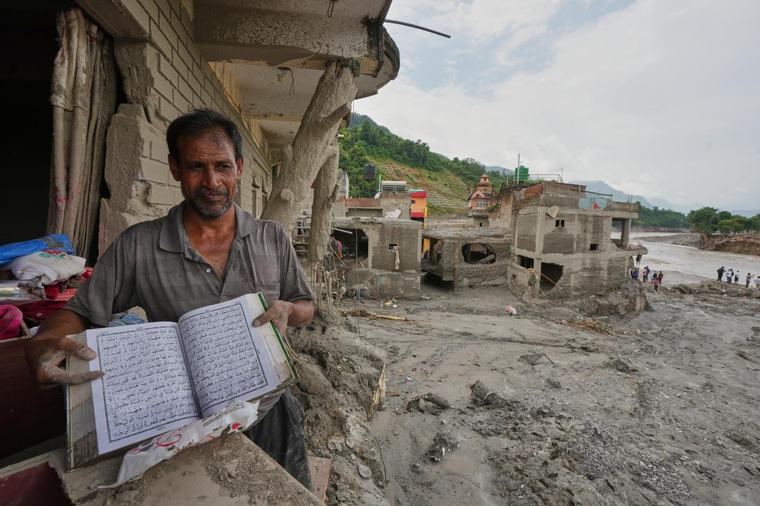 More than 1,000 dead from catastrophic Nepal-China floods