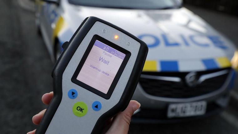 Two people took two minutes to prise drunk man’s teeth from victim