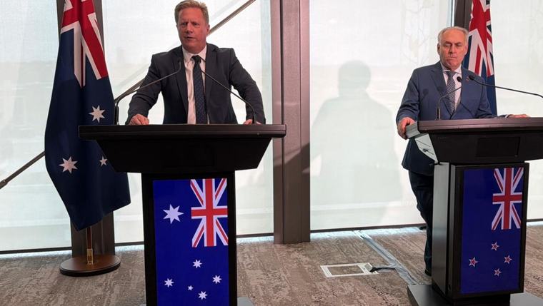Another flag mix-up!? NZ and Aussie ministers stand behind wrong flags (as a gag)