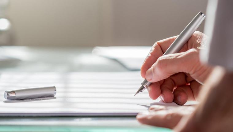 Partner or children: Supreme Court rules in dispute over man’s estate