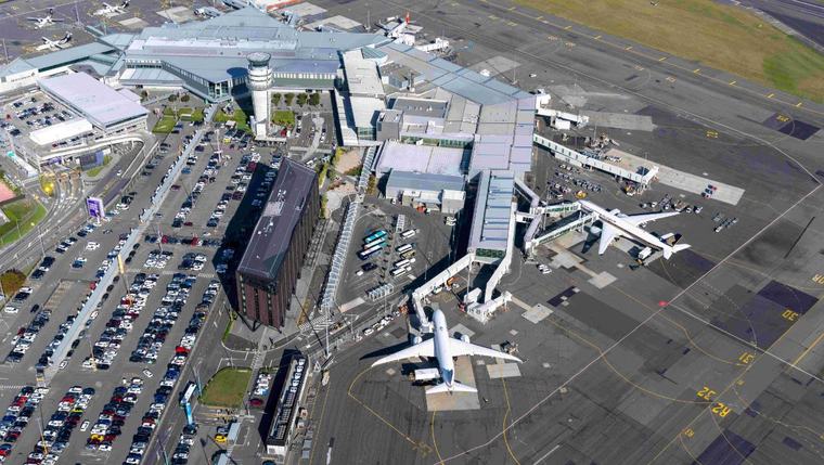 Air NZ plane shuts down engine before Christchurch landing