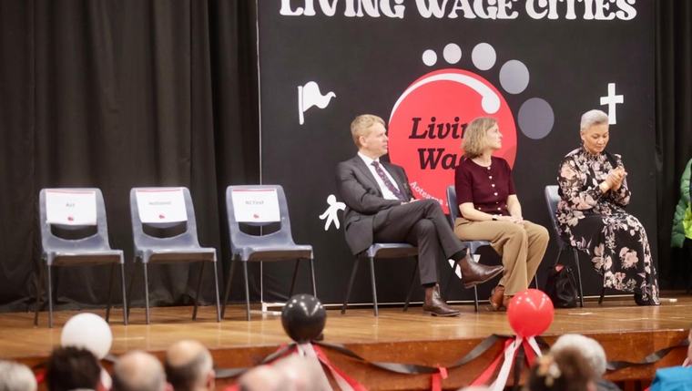 Labour signs pledge to extend living wage to all state sector workers